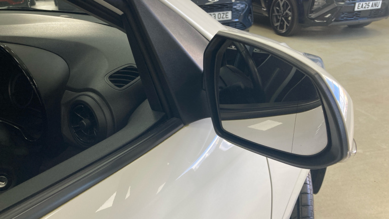 Hyundai i10 1.0 MPi SE Connect 5dr Petrol Hatchback